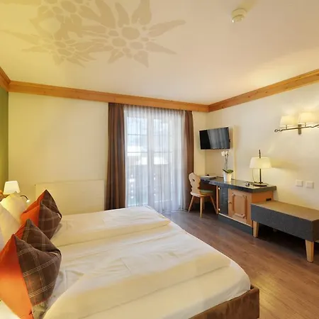 Kirchbuehl Superior Hotel