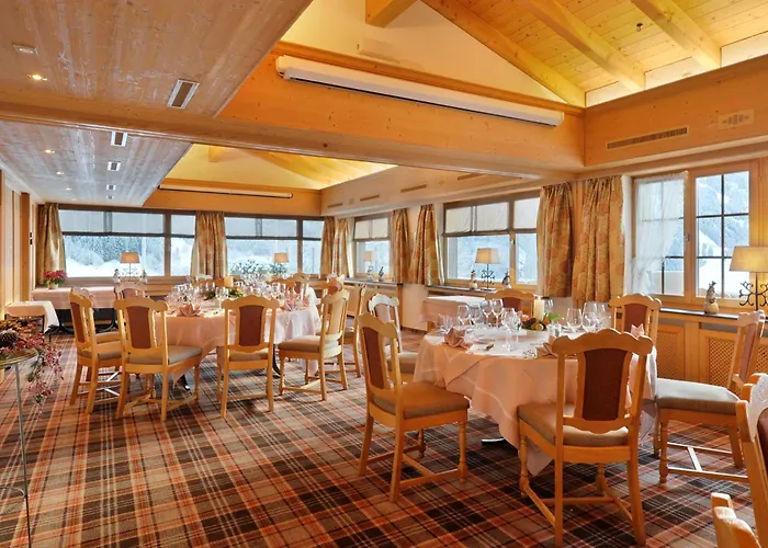 高级克尔希布尔酒店